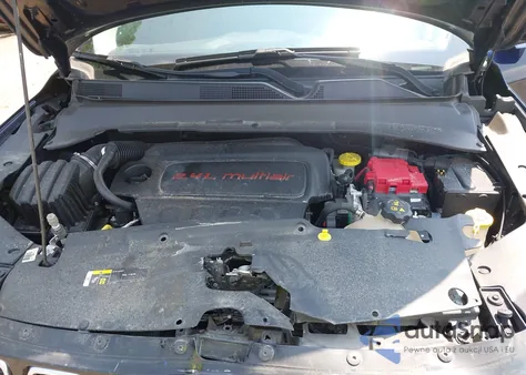 2020 Jeep Compass Latitude 4X4 z USA, uszkodzony, nr VIN 3C4NJDBB1LT116744